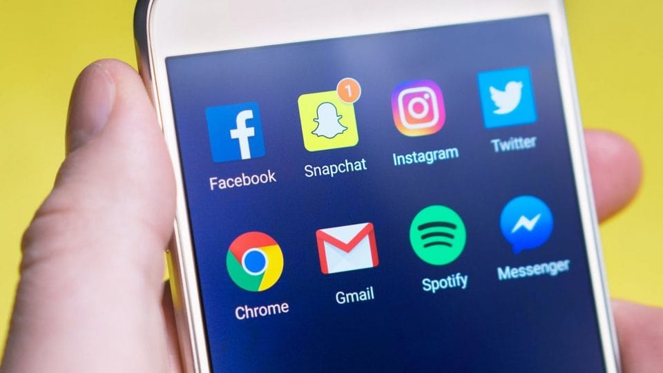 Social Media Apps Overcome Sadness