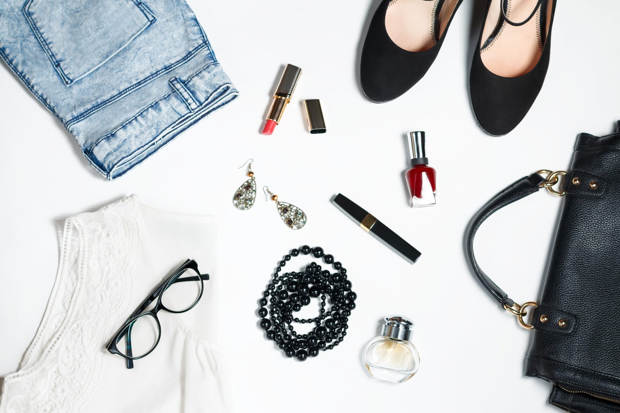 7 Basic Clothing Pieces You Need To Have In Your Wardrobe