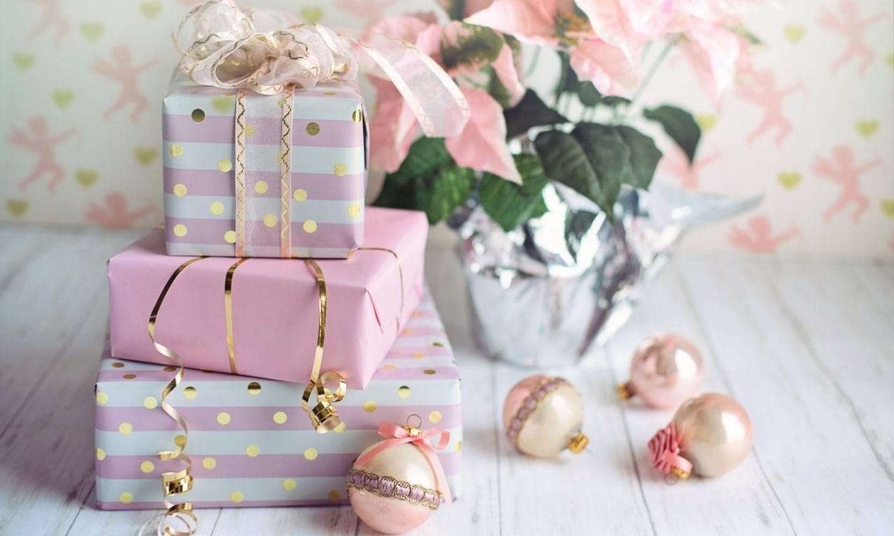 Desirable Gift Ideas For Your Creative Mate