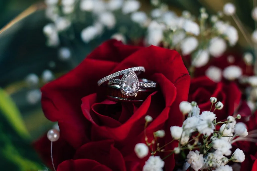 A guide to stackable diamond rings