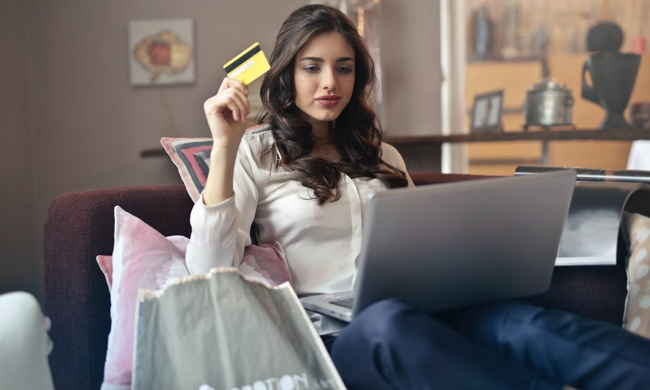 Myths About Shopping Online Every Woman Should Know