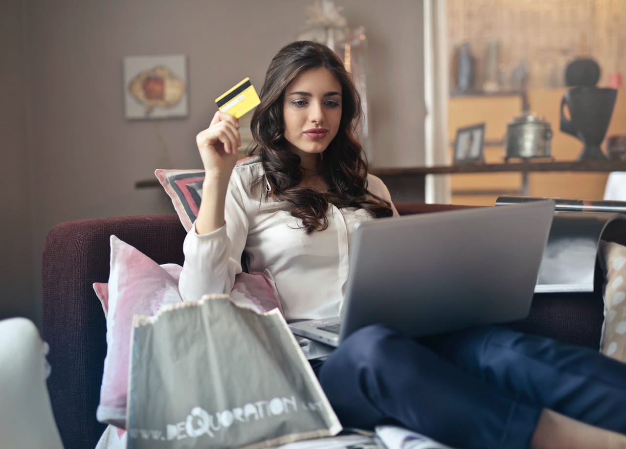 Myths about shopping online every woman should know