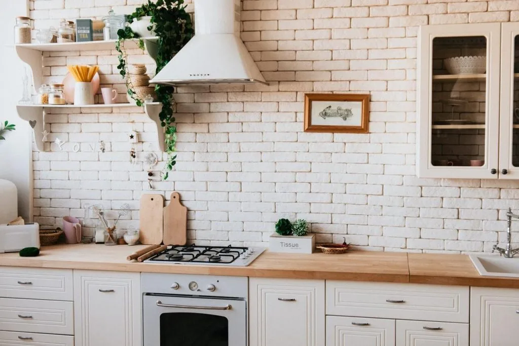 Guide on installing modular kitchen chimney (1)