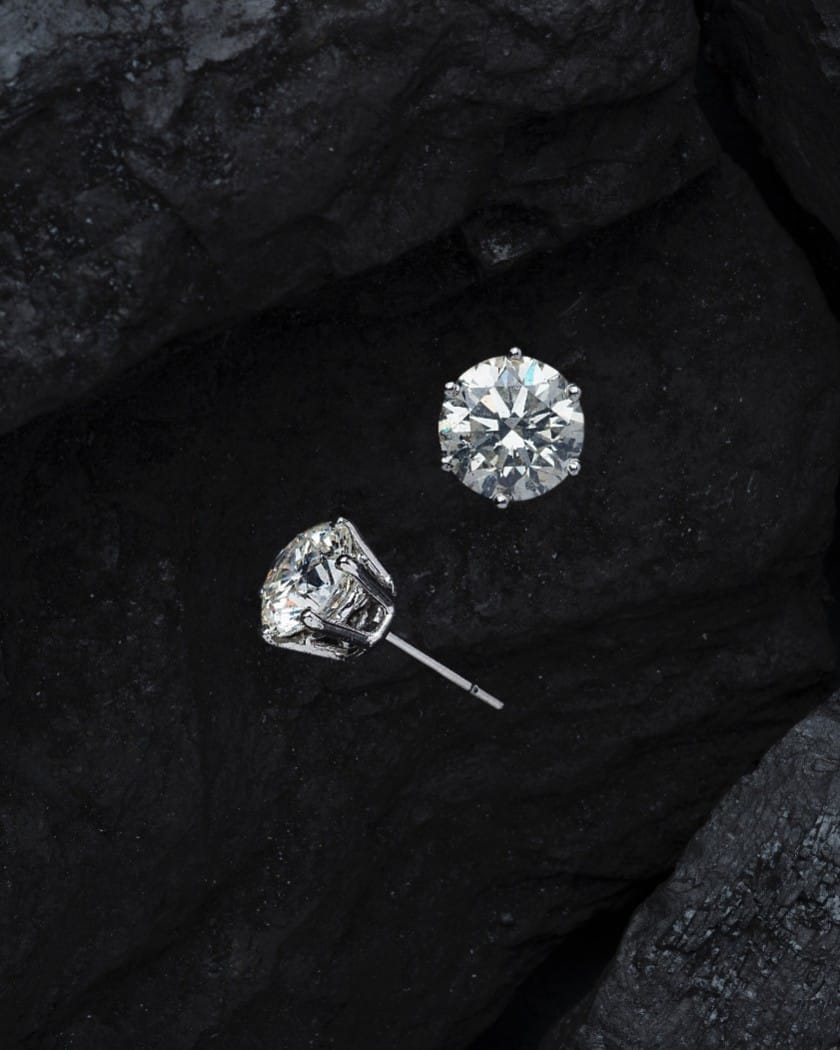 Trending Diamond Earrings Are Still Every Girl’s Best Friend