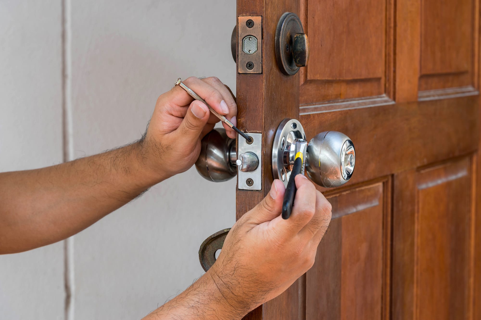 Top 3 Big Benefits of Calling a Locksmith in an Emergency » Trending Us