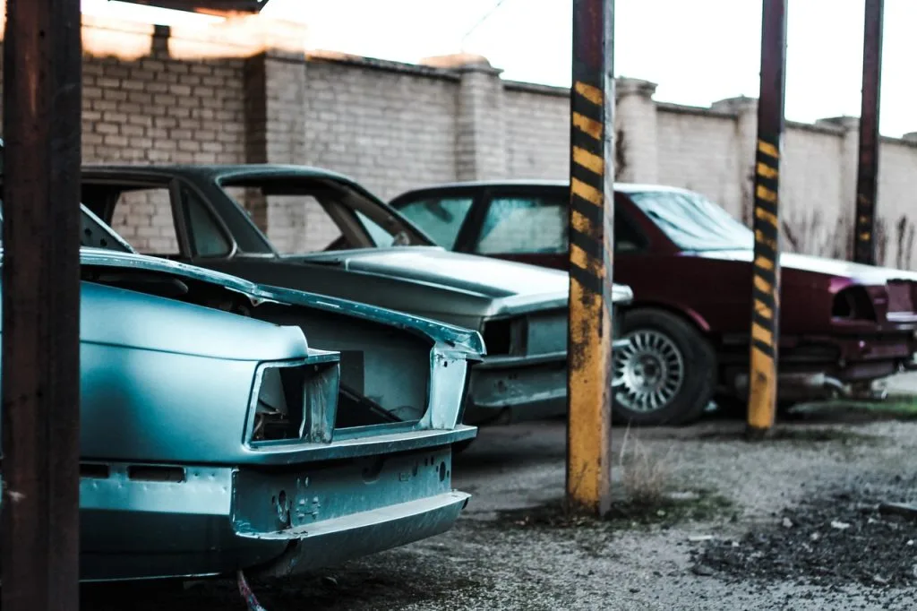 Hire the best car wrecking service