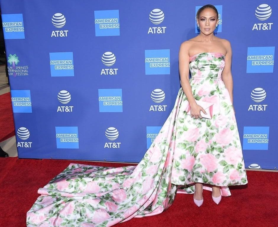 Dress Like Jennifer Lopez