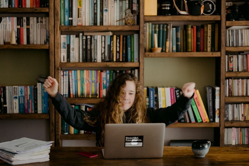 Reasons why students should contact a paper writing service