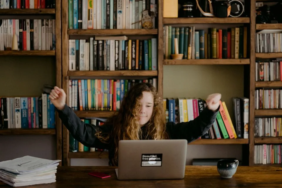 Reasons why students should contact a paper writing service