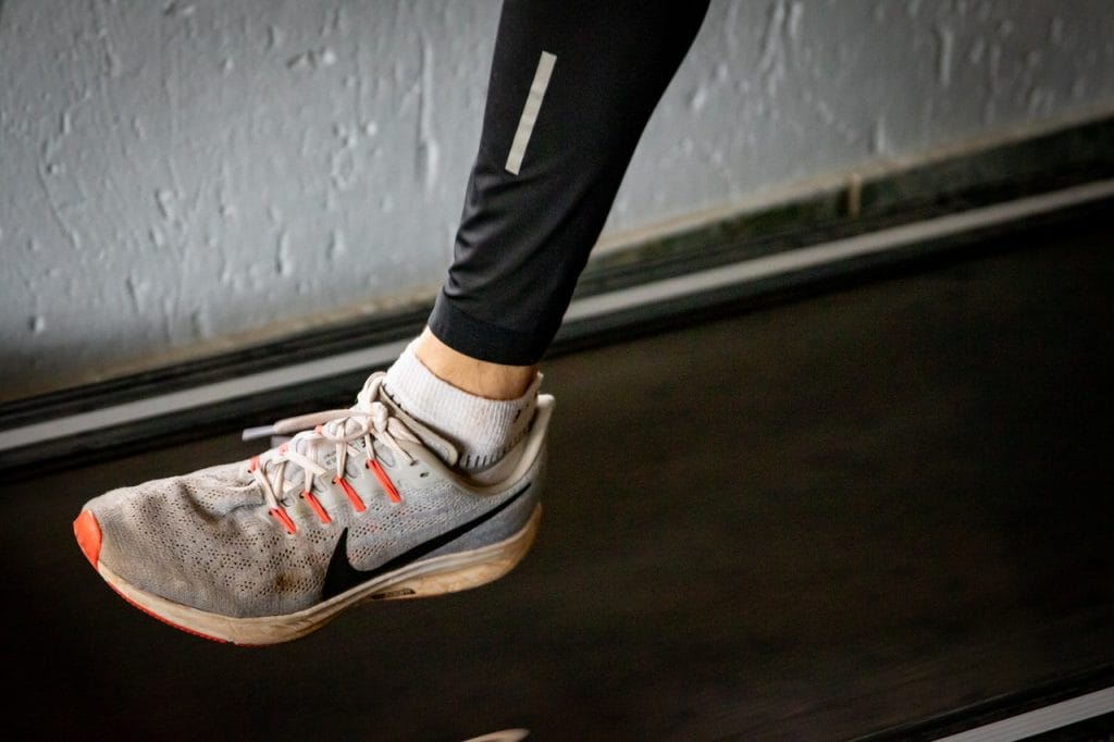 Unique ways to style your sports shoes