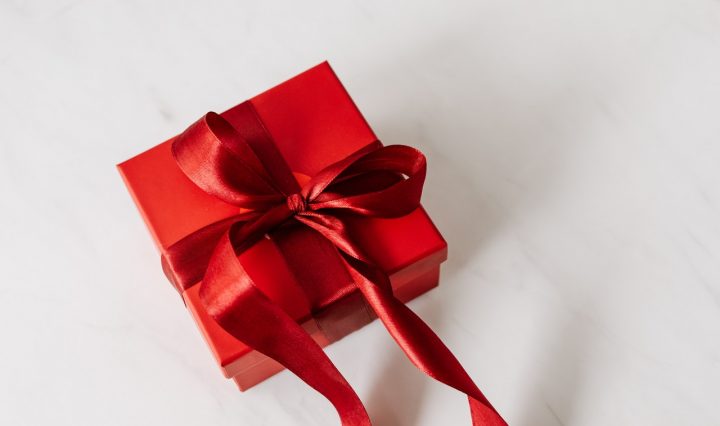 Why You Should Buy Gifts Online