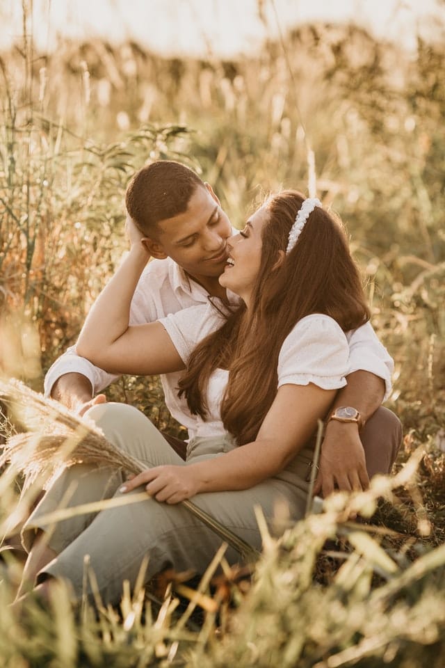 Popular Hugging From Back Pose for Couples