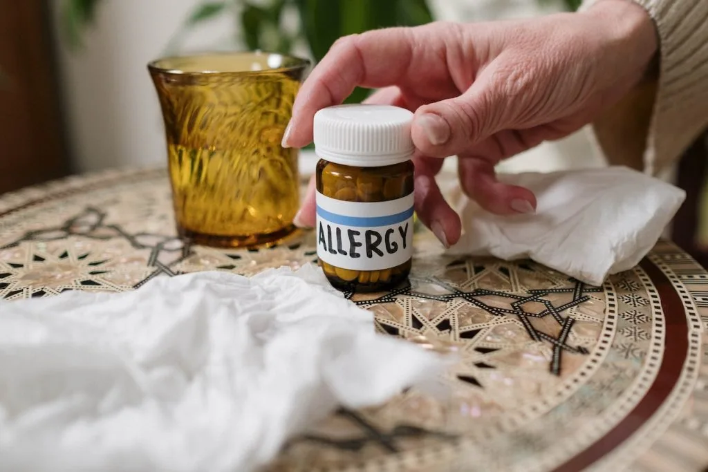 Ways to manage seasonal allergies