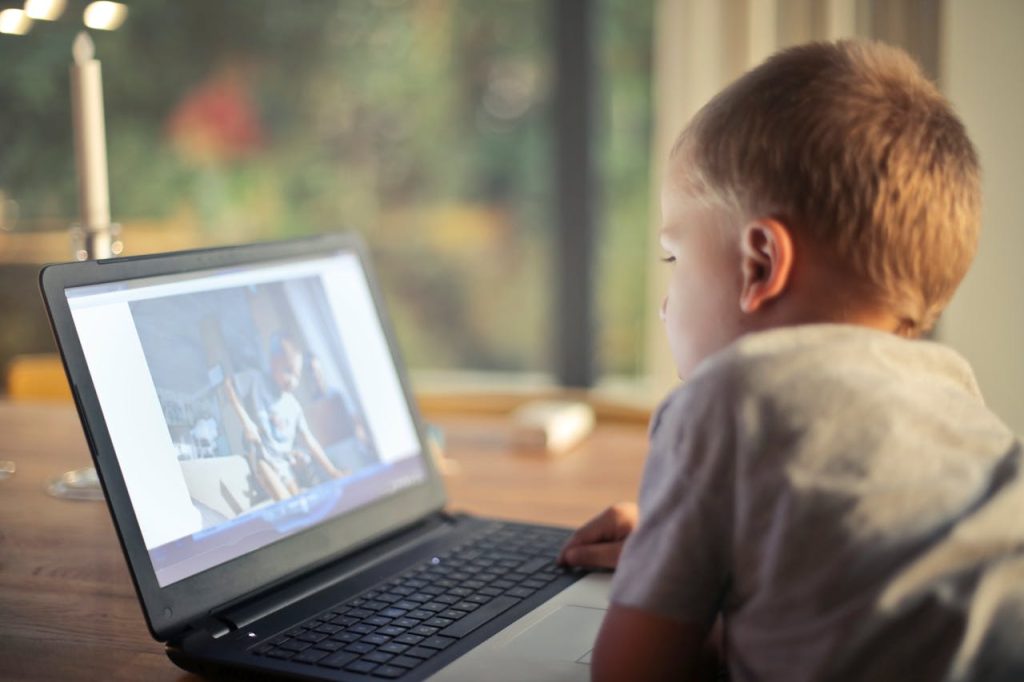 Tips to protect your online presence & surf net safely