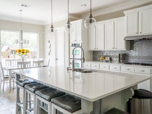 Tips to keep your kitchen clean and organized