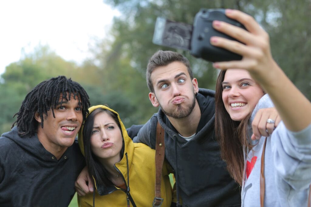 Top comments for group photos