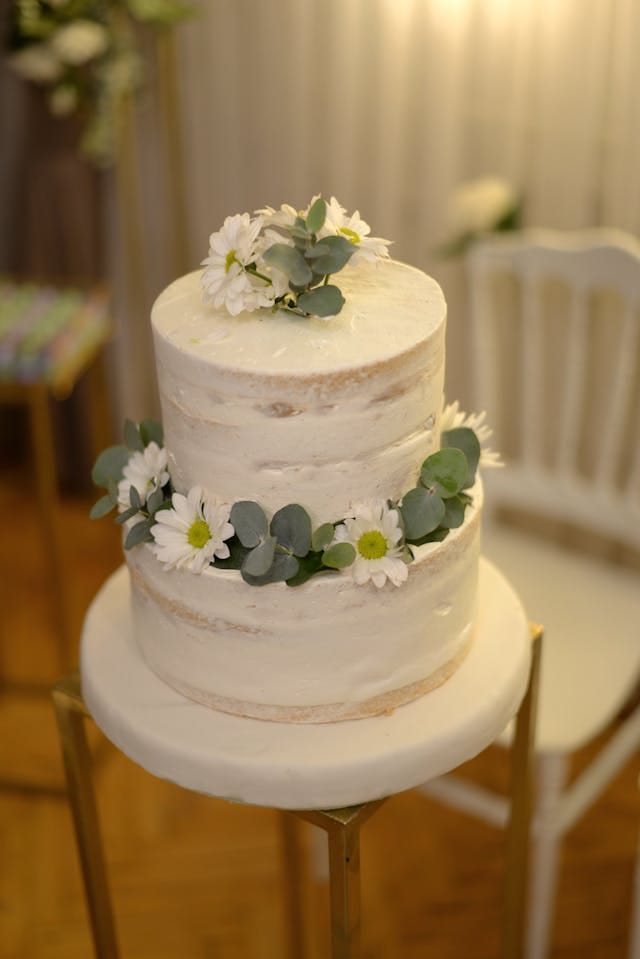 2 tier wedding cake ideas