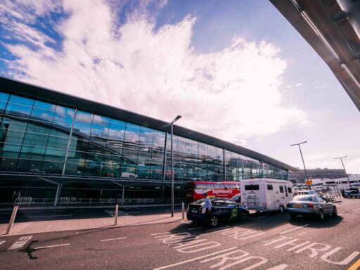 Essential tips for affordable airport parking