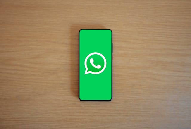 Methods To Download WhatsApp Status On IPhone