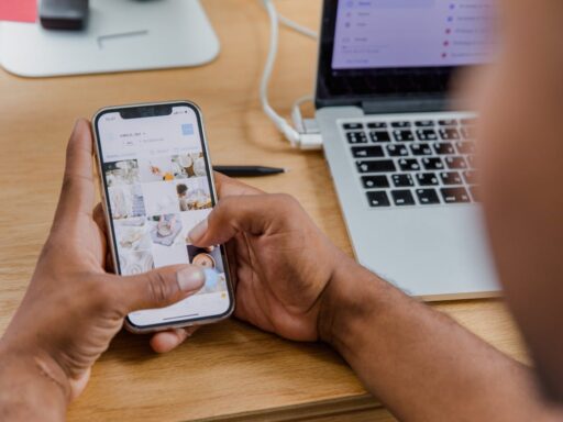 What is best time to post on instagram in canada