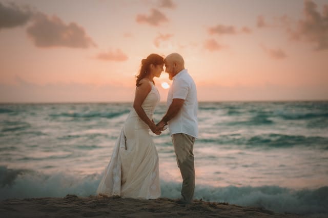 Short congratulations message for wedding&nbsp;