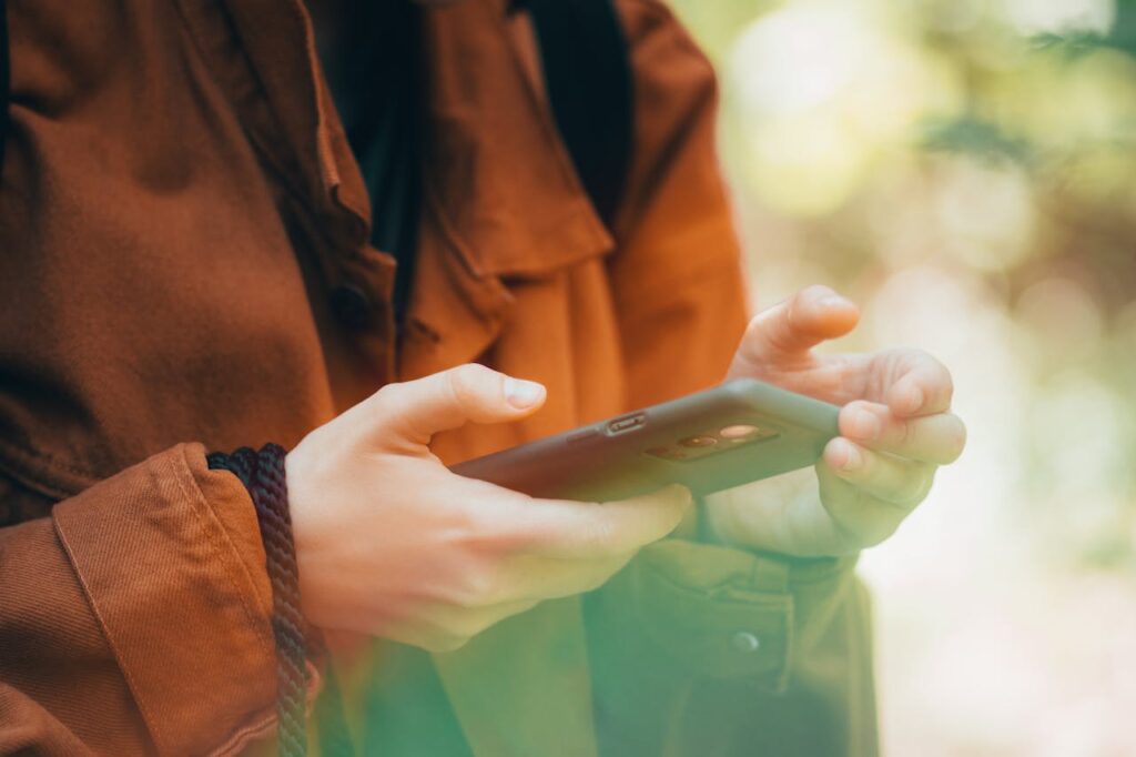 How to do a blue comment on tiktok