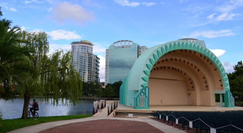 Lake eola park in downtown orlando Lake eola park in downtown orlando