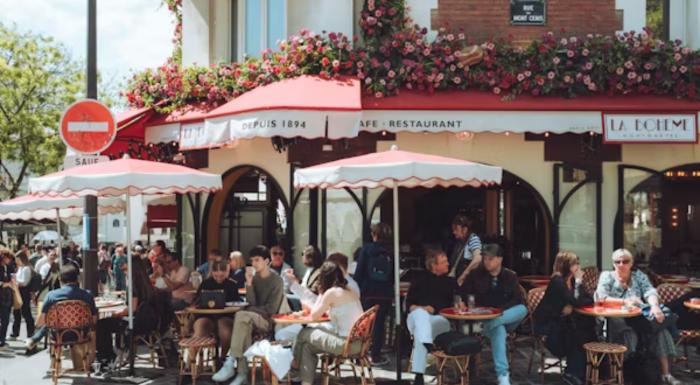 Parisian cafe