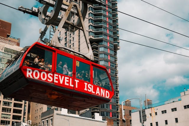 Ride the roosevelt island tram Ride the roosevelt island tram
