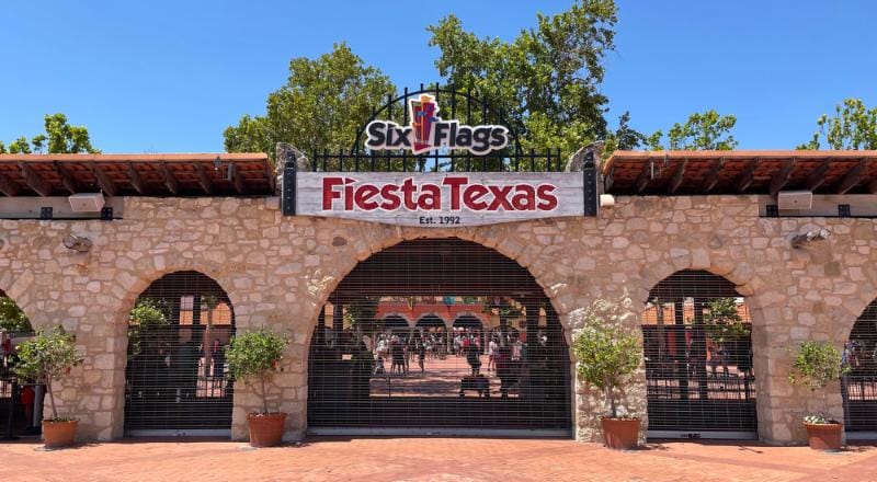 Six flags fiesta texas