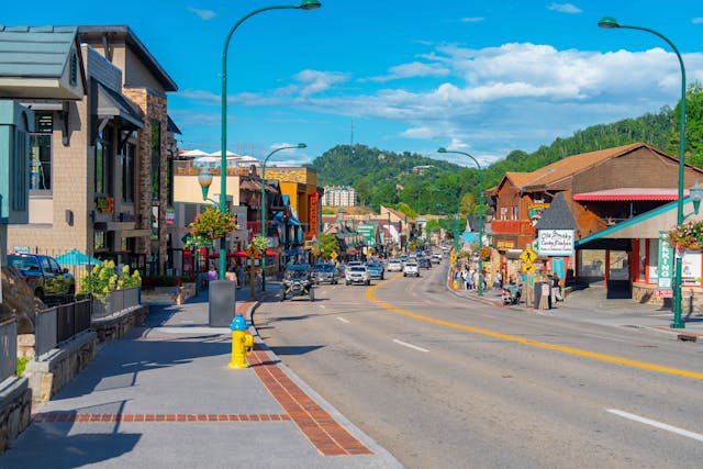 Walk along the gatlinburg strip