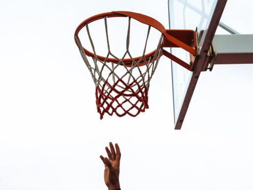 Instagram & tiktok hashtags for basketball