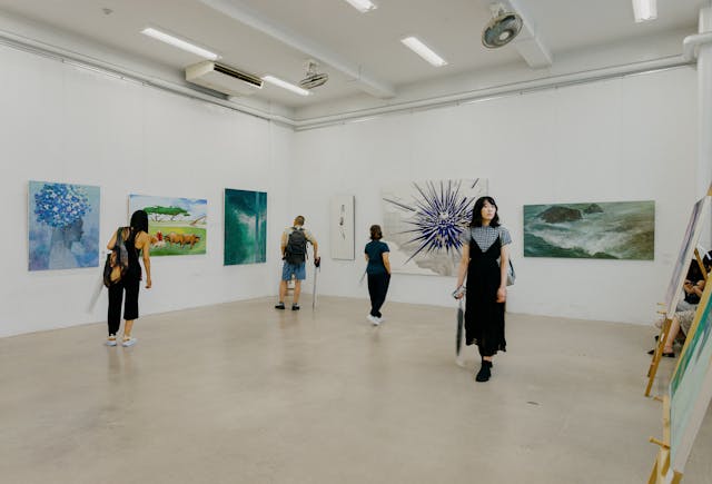 Funny captions for museum pics videos Funny captions for museum pics & videos