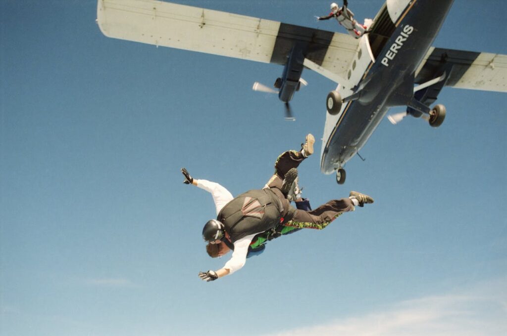 Ig captions for skydiving photos