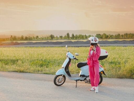 Electric scooty features
