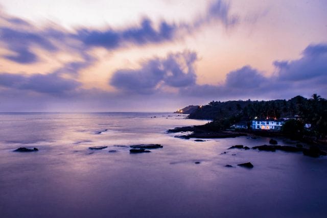 Best captions for sunset in goa