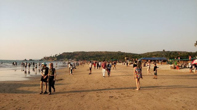 Best goa trip captions for friends