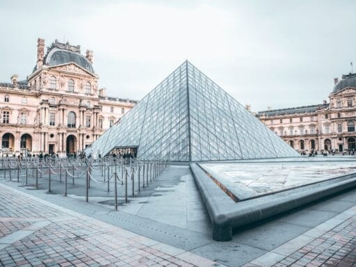 Best louvre captions for instagram