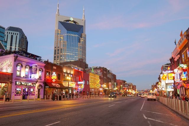 Broadway street, nashville captions