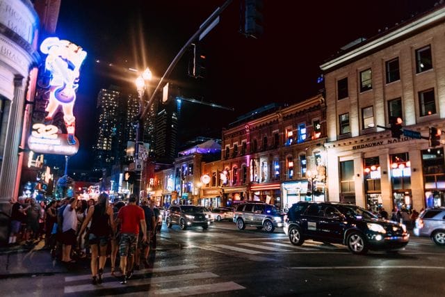 Nashville captions to capture every honky tonk and music filled moment