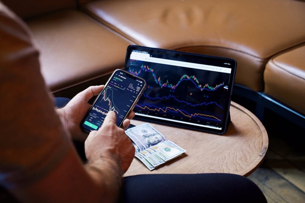 Right tools on your phone put your wealth creation Right tools on your phone put your wealth creation