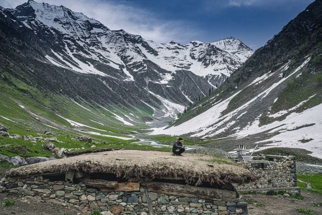 Snow captions for kashmir Snow captions for kashmir