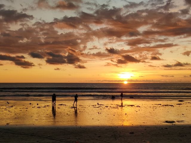 Golden hour captions in bali Golden hour captions in bali
