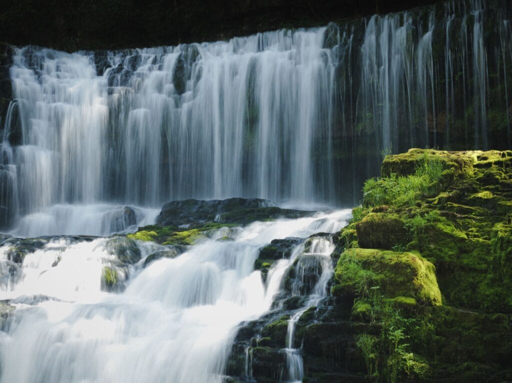 Hashtags for waterfall photos in monsoon Hashtags for waterfall photos in monsoon