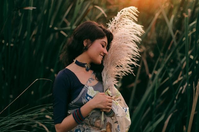 Festival outfit captions for girls