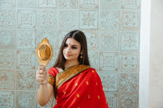 Saree look comments for girls