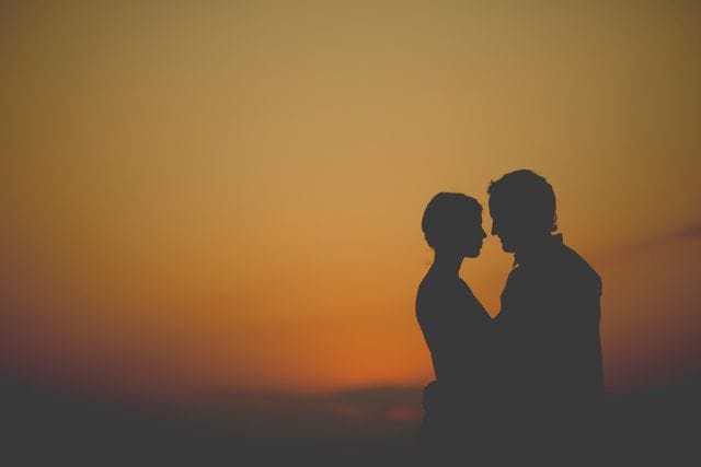 Romantic comments for honeymoon photos Romantic comments for honeymoon photos