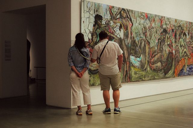 Short and sweet museum date captions Short and sweet museum date captions